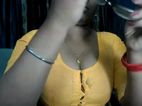 Snapshot of DearKimmi chatting on February 2025 04:22:01 AM DearKimmi online show from February 2025 04:22:01 AM