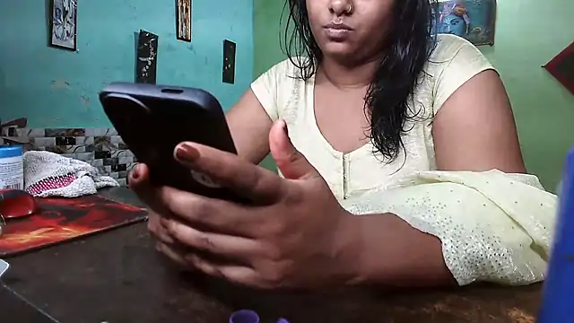 Snapshot of DearKimmi chatting on October 2025 07:24:02 PM DearKimmi online show from October 2025 07:24:02 PM