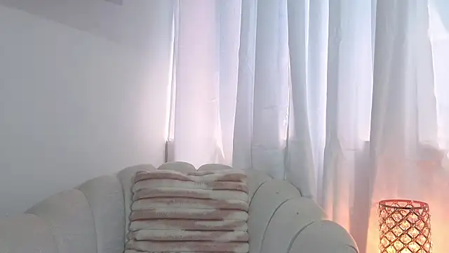 Snapshot of Paulaboterom chatting on July 2026 02:14:02 PM Paulaboterom online show from July 2026 02:14:02 PM