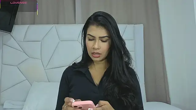 Snapshot of Paulaboterom chatting on November 2025 06:56:01 PM Paulaboterom online show from November 2025 06:56:01 PM