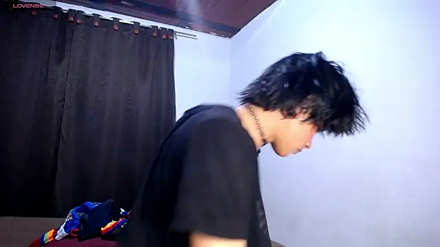 DaraKat18 online show from February 2026 10:34:01 PM