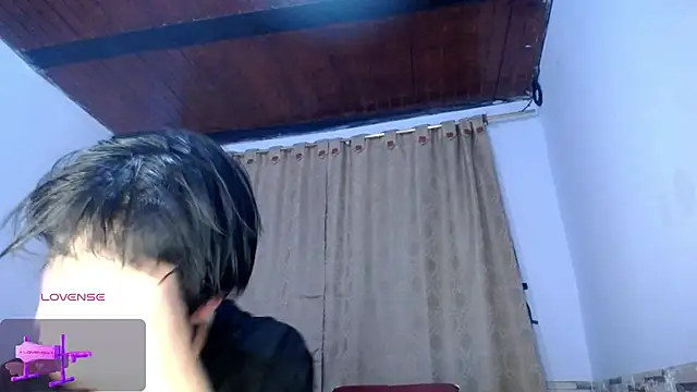 DaraKat18 online show from November 2025 10:13:01 PM