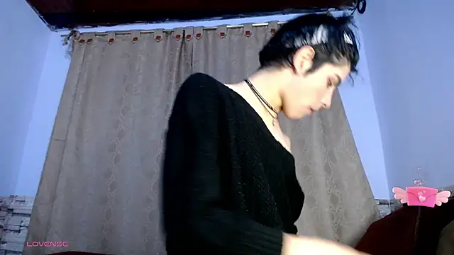 DaraKat18 online show from November 2025 11:05:01 PM