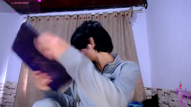 DaraKat18 online show from February 2026 10:10:01 PM