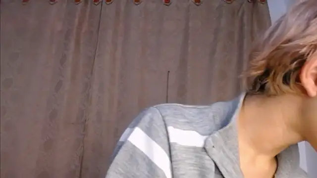 DaraKat18 online show from May 2026 10:39:01 PM