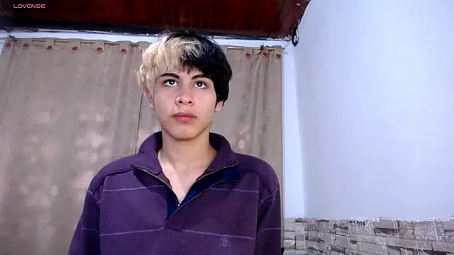 DaraKat18 online show from March 2026 10:06:02 PM