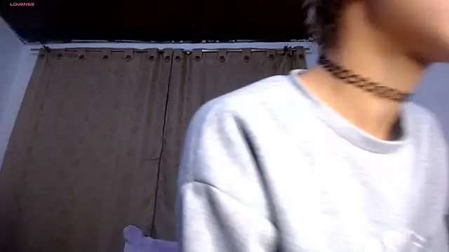 DaraKat18 online show from March 2026 11:38:01 PM