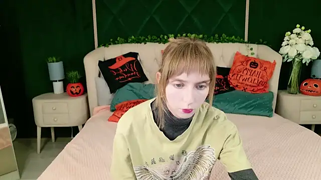 Beverly Gomes online show from October 2025 05:31:01 AM