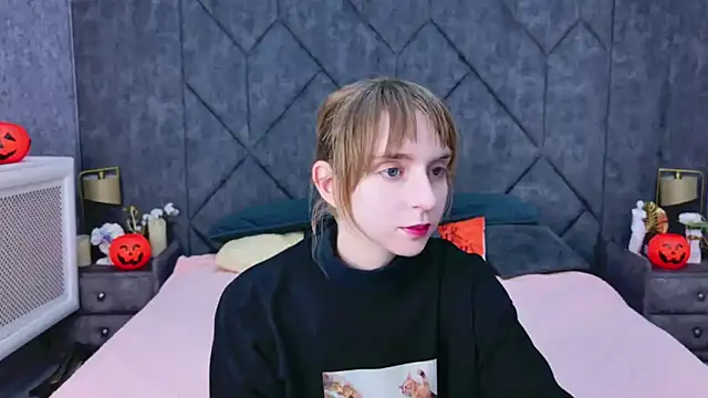 Beverly Gomes online show from October 2025 05:41:01 AM