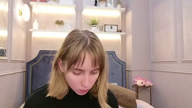 Beverly Gomes online show from October 2025 05:16:02 AM