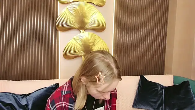 Beverly Gomes online show from September 2025 09:52:01 AM