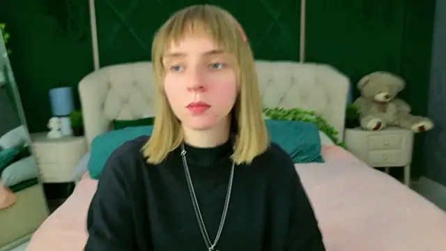 Beverly Gomes online show from October 2025 03:38:02 PM