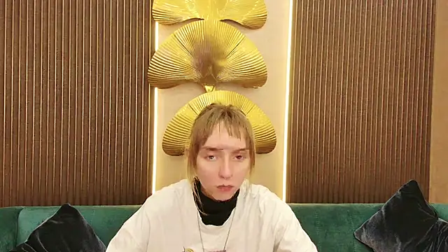 Beverly Gomes online show from October 2025 05:55:02 AM