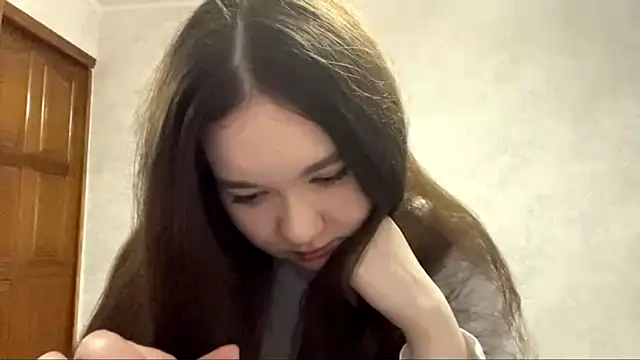 Pikmigirl18 online show from September 2025 02:00:02 PM
