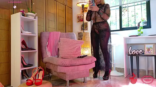 Snapshot of mrs_edha chatting on July 2026 02:14:02 PM mrs edha online show from July 2026 02:14:02 PM