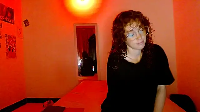 Snapshot of Myrosieposy chatting on December 2025 02:14:02 AM Myrosieposy online show from December 2025 02:14:02 AM