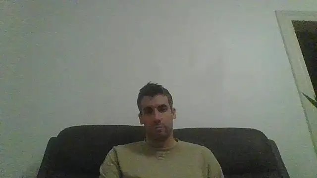 Snapshot of JulioIsHere4you chatting on November 2025 08:01:02 PM JulioIsHere4you online show from November 2025 08:01:02 PM