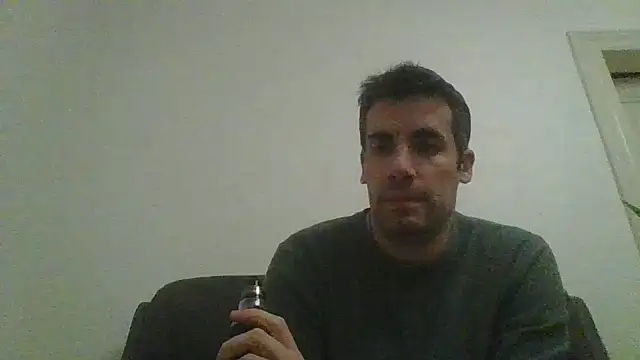 Snapshot of JulioIsHere4you chatting on November 2025 12:11:02 AM JulioIsHere4you online show from November 2025 12:11:02 AM