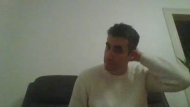 Snapshot of JulioIsHere4you chatting on November 2025 08:13:02 PM JulioIsHere4you online show from November 2025 08:13:02 PM