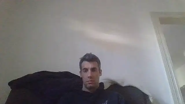 JulioIsHere4you online show from March 2026 08:25:01 AM