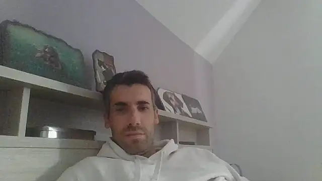 JulioIsHere4you online show from May 2026 08:56:02 AM