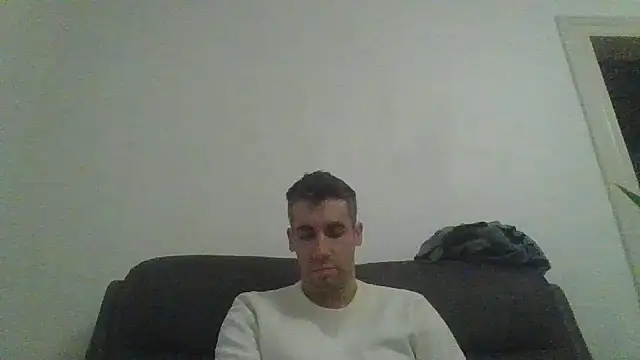 Snapshot of JulioIsHere4you chatting on December 2025 07:56:01 AM JulioIsHere4you online show from December 2025 07:56:01 AM