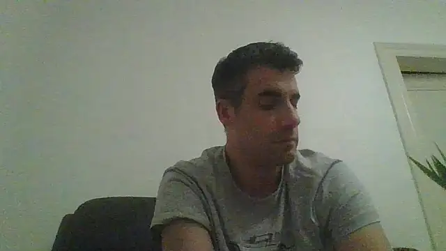 Snapshot of JulioIsHere4you chatting on November 2025 02:04:01 AM JulioIsHere4you online show from November 2025 02:04:01 AM