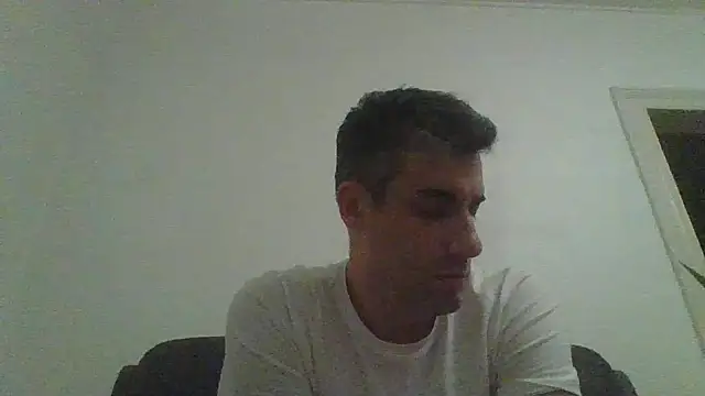 Snapshot of JulioIsHere4you chatting on November 2025 10:58:02 PM JulioIsHere4you online show from November 2025 10:58:02 PM