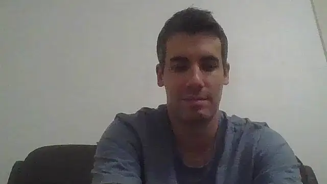 Snapshot of JulioIsHere4you chatting on November 2025 11:31:01 PM JulioIsHere4you online show from November 2025 11:31:01 PM