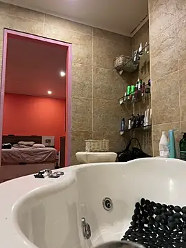 ruberofre online show from September 2025 05:45:02 PM