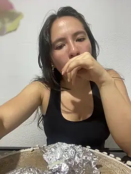 Bella Sumers online show from May 2026 07:08:02 PM