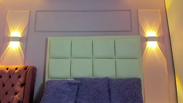 Bella Sumers online show from April 2026 11:39:02 AM