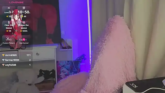 hornyprincess19 online show from October 2025 10:12:01 AM