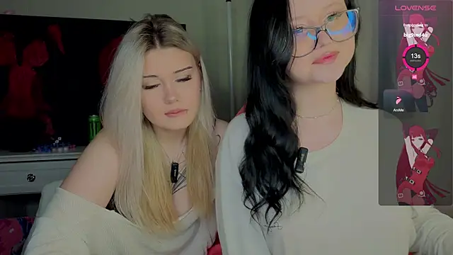 hornyprincess19 online show from November 2025 04:18:01 PM