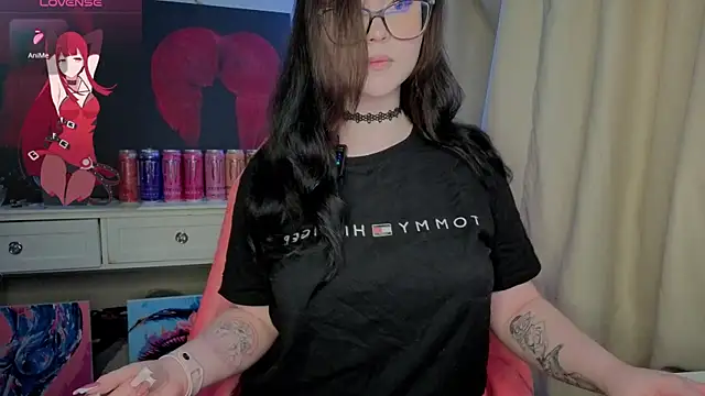 hornyprincess19 online show from April 2026 01:18:01 PM