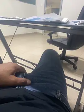 Chico031289 online show from April 2026 06:14:02 PM