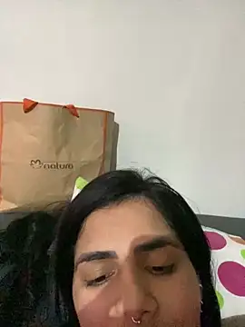 Snapshot of danilyns chatting on September 2025 05:41:01 AM danilyns online show from September 2025 05:41:01 AM