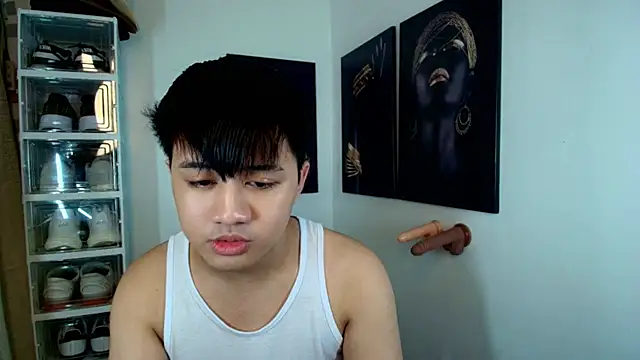 Snapshot of KentAivan chatting on October 2025 05:25:02 PM KentAivan online show from October 2025 05:25:02 PM