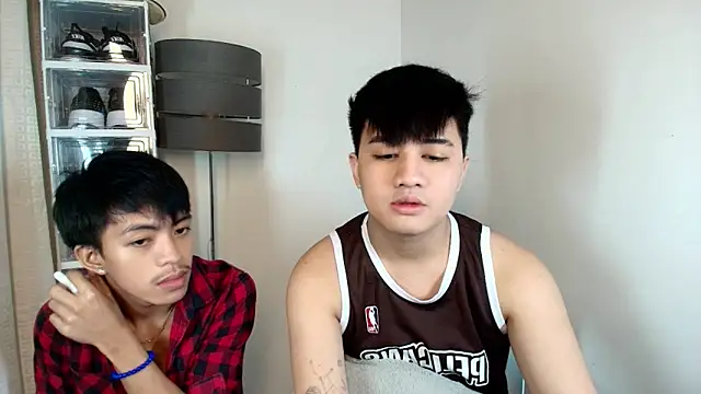 Snapshot of KentAivan chatting on September 2025 06:37:01 PM KentAivan online show from September 2025 06:37:01 PM