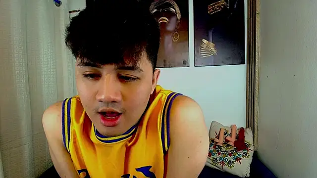 Snapshot of KentAivan chatting on September 2025 03:47:02 PM KentAivan online show from September 2025 03:47:02 PM