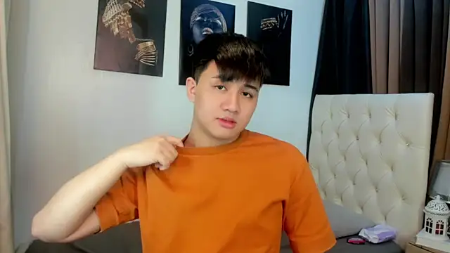 Snapshot of KentAivan chatting on October 2025 05:14:02 PM KentAivan online show from October 2025 05:14:02 PM