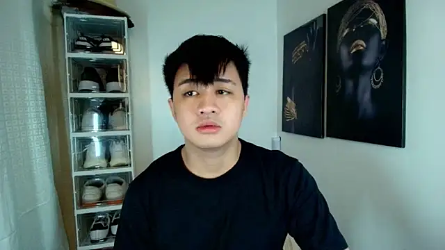 Snapshot of KentAivan chatting on October 2025 03:24:02 PM KentAivan online show from October 2025 03:24:02 PM