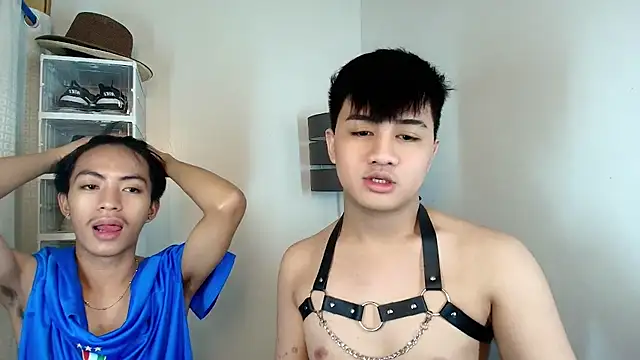 Snapshot of KentAivan chatting on September 2025 09:32:02 PM KentAivan online show from September 2025 09:32:02 PM