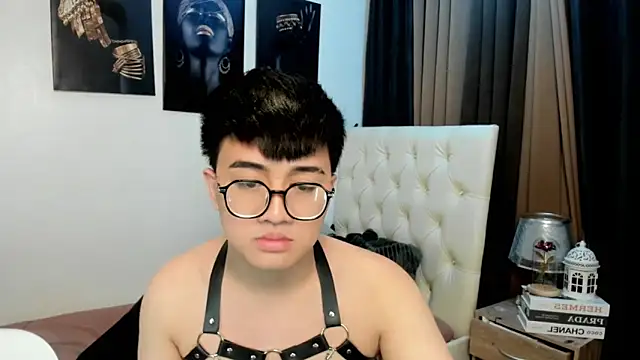 Snapshot of KentAivan chatting on October 2025 08:33:01 AM KentAivan online show from October 2025 08:33:01 AM