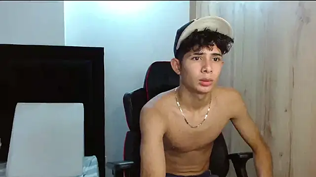 Noah-Garcia online show from September 2025 06:21:02 PM