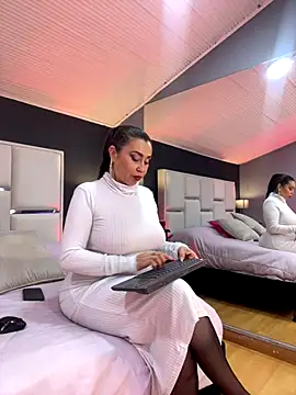 Samantha Milf   online show from October 2025 11:11:02 AM