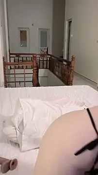 Snapshot of JunCii chatting on November 2025 04:01:02 PM JunCii online show from November 2025 04:01:02 PM