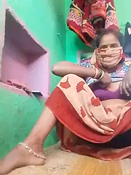 CUTE-004 online show from November 2025 06:29:01 AM