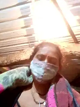 CUTE-004 online show from December 2025 06:09:02 PM