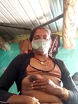 CUTE-004 online show from April 2026 10:06:01 AM